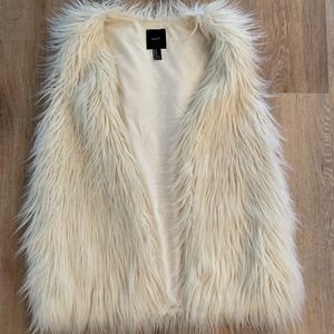 Forever 21 Faux Fur vest